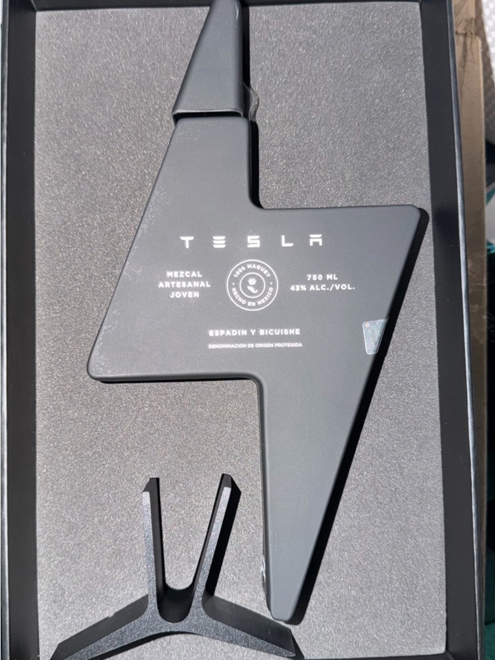 TESLA MEZCAL – BLACK BOTTLE | LIMITED EDITION | SEALED | TESLA OWNER EXCLUSIVE